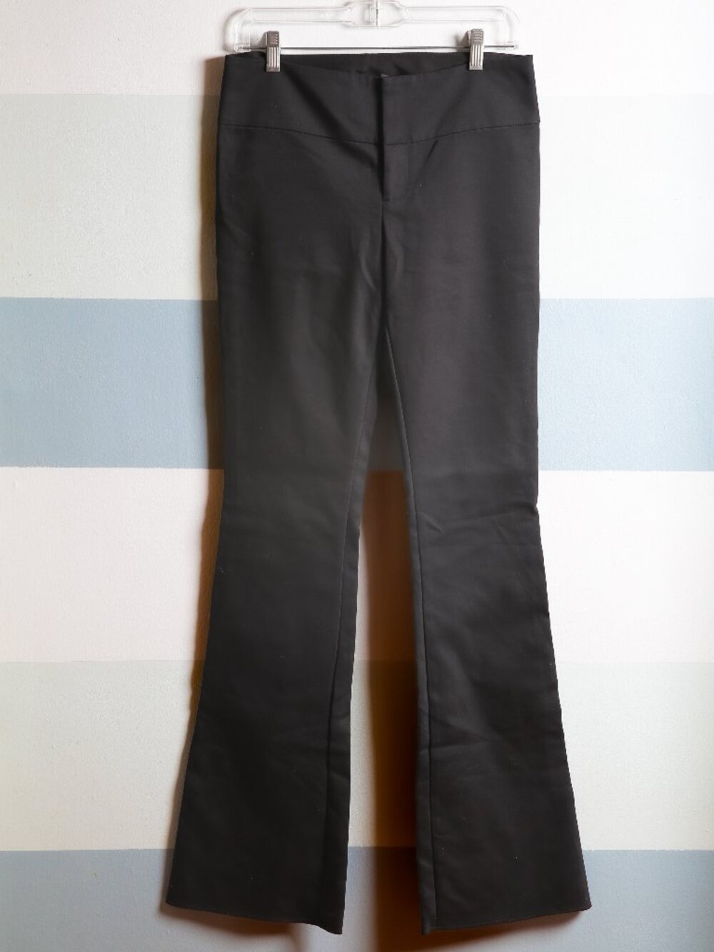 ALICE + OLIVIA Classics Mid-Rise, Tailored, Boot-Cut Pants | Size 4